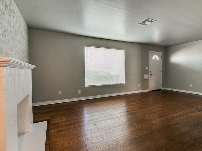 Foto del edificio - 1309 N Villa Ave