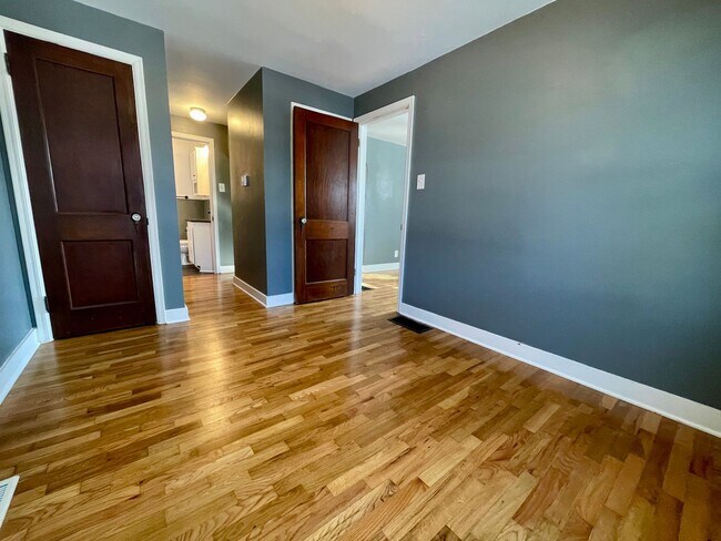 Foto del edificio - 711 Terrace Rd