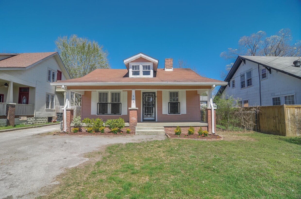 Foto principal - East Nashville Cottage!