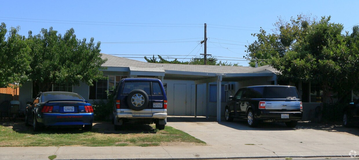 Primary Photo - 424-426 Greenbrier Ave