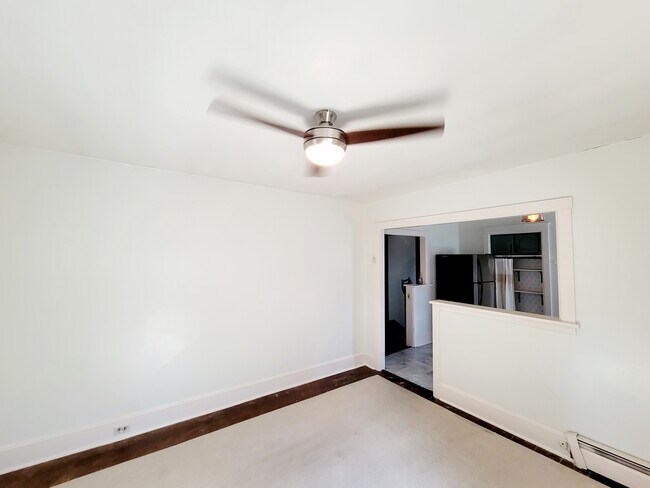 Living Room - 29 Queen Rd