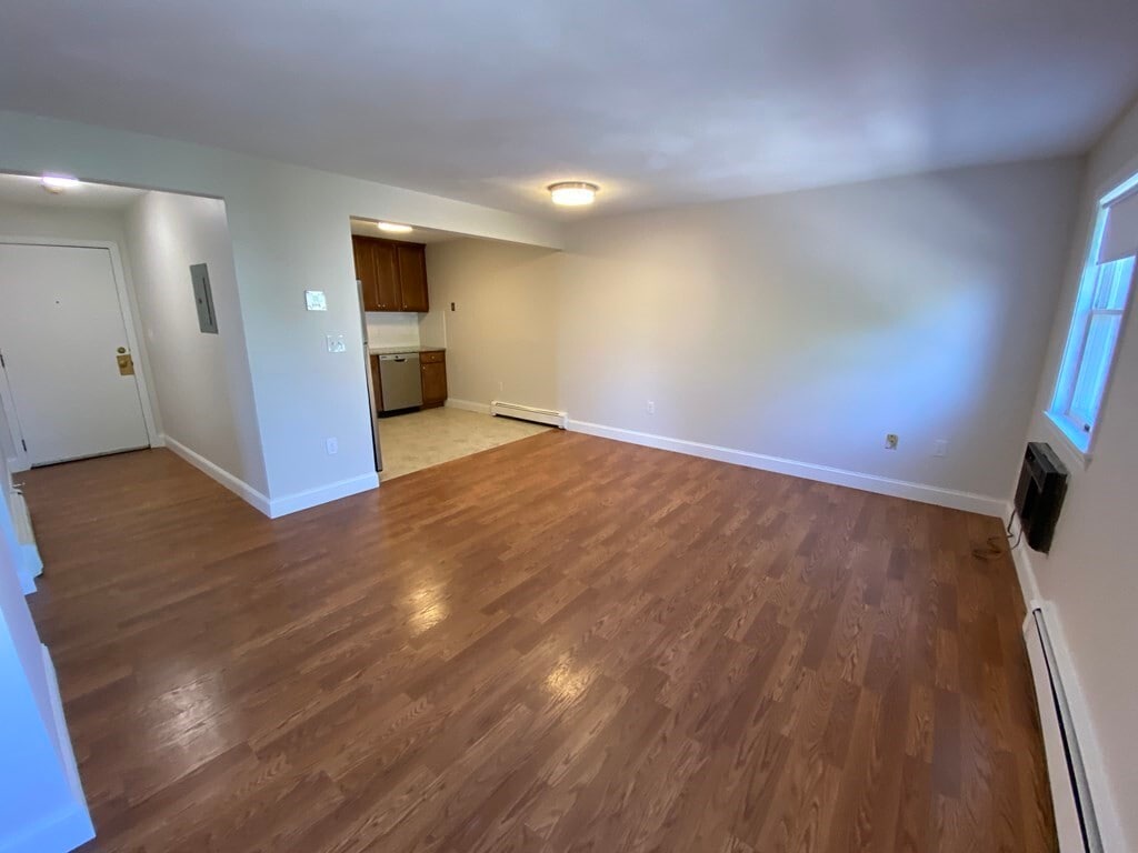 4 Golden Ct Unit VIII, Medford, MA 02155 Room for Rent in Medford, MA