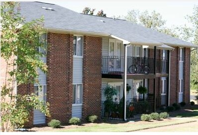 Primary Photo - Forest View Apartments