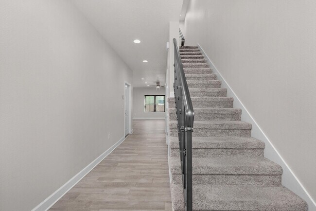 Foto del edificio - 3514 Mossy Oak Villas Cir