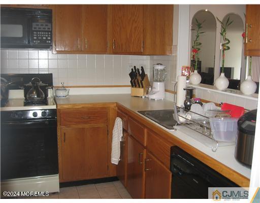 Building Photo - 15 Gerard Pl