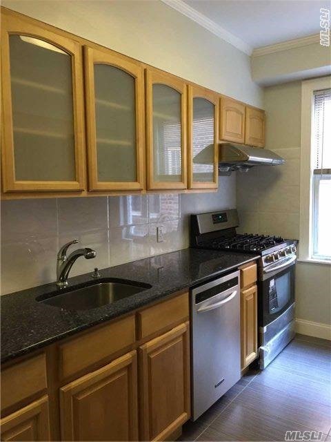 Foto del edificio - 68-39 Dartmouth St