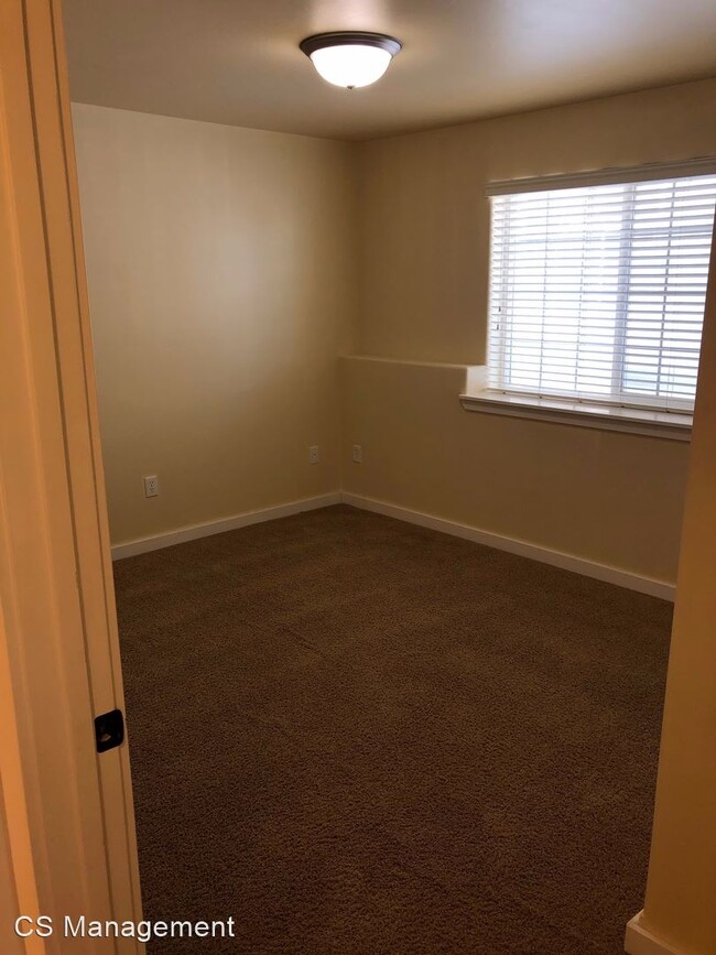 Building Photo - 2222 Baxter Ln