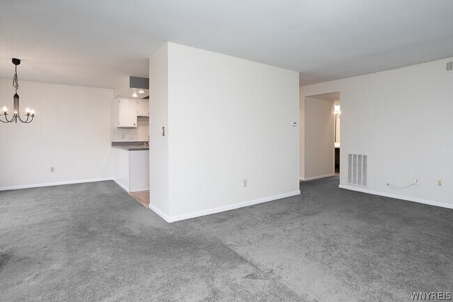 Foto del edificio - 45 Beehunter Ct