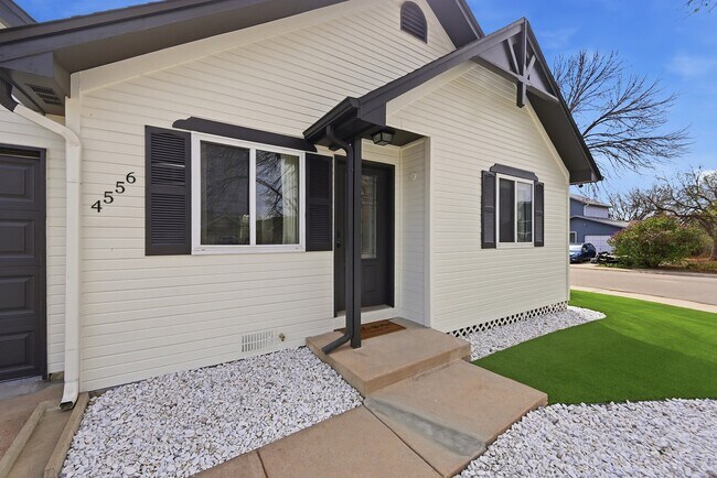 Foto del edificio - 4556 S Pagosa Way