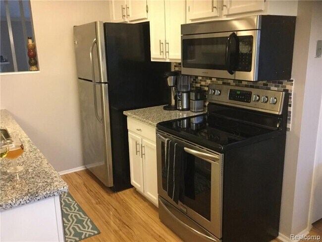 Foto del edificio - 3048 Carly Ct