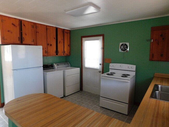 Building Photo - Ranch in Chappell Garden Subdivision
