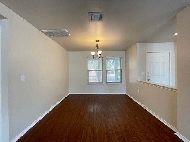 Foto del edificio - 3 br, 2.5 bath House - 4503 Lyra Circle