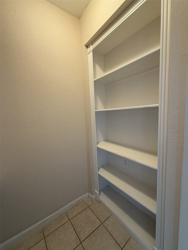 Foto del edificio - 7575 Kirby Dr