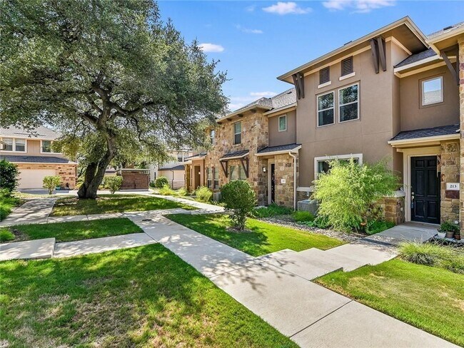 Foto del edificio - 13800 Lyndhurst St