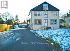 Building Photo - 7098 Goreway Dr