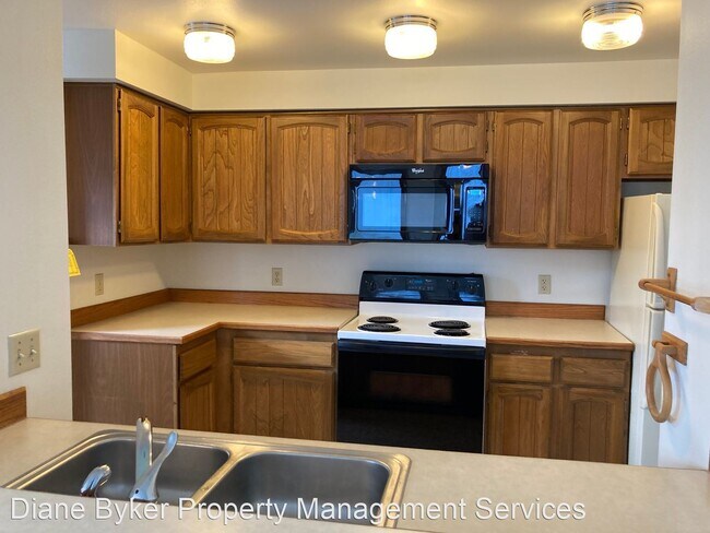 Building Photo - 3 br, 2 bath House - 2250 Sentry Drive #506