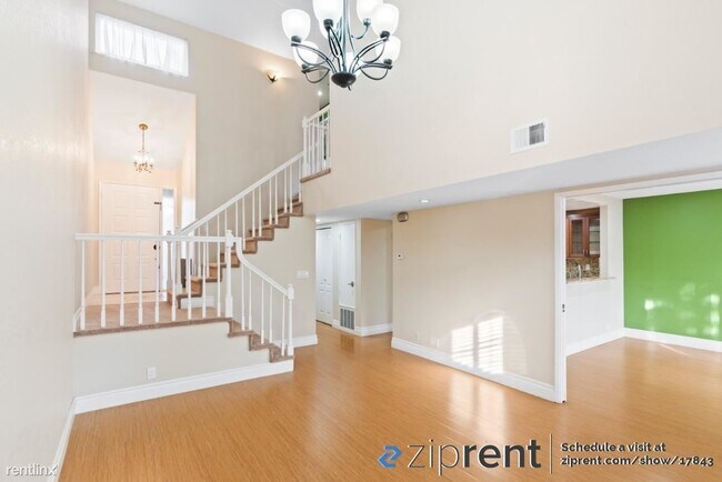 Building Photo - 3 br, 2.5 bath Townhome - 20718 Garden Cre...
