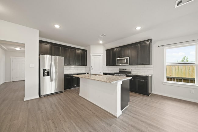 Building Photo - 4638155459 A
