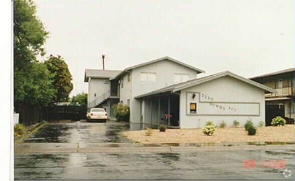 Building Photo - 7230 Dowdy St