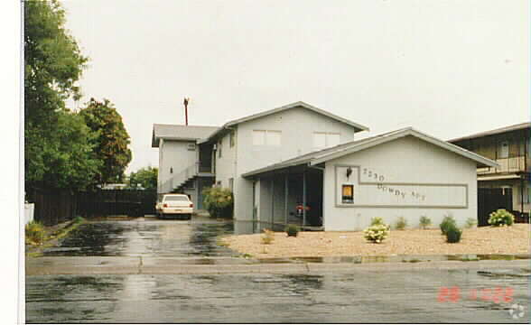Foto del edificio - 7230 Dowdy St