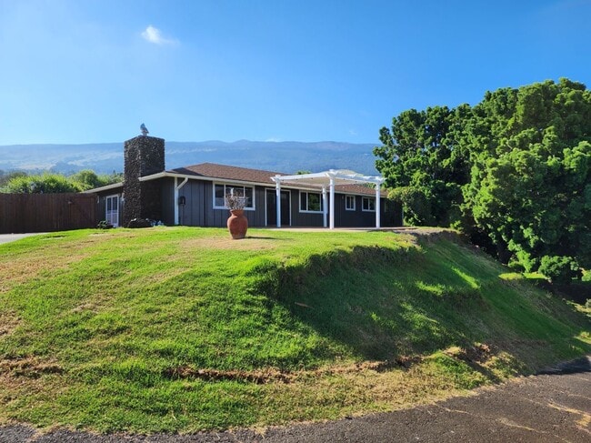 Building Photo - 458 Naalae Rd