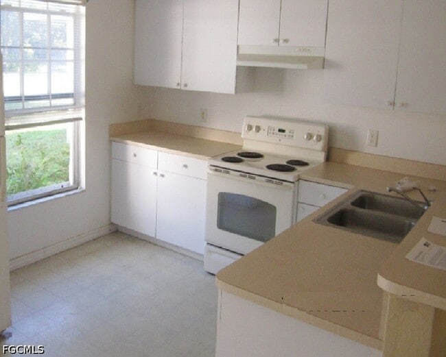 Foto del edificio - 2410 NE 6th St