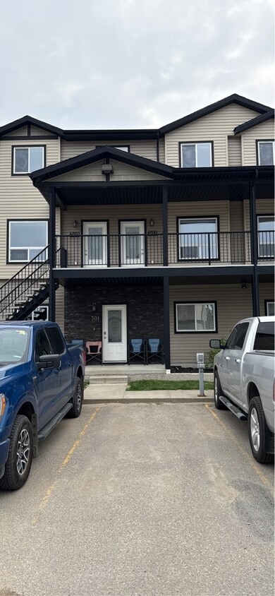 Primary Photo - 3822 Dewdney Ave E