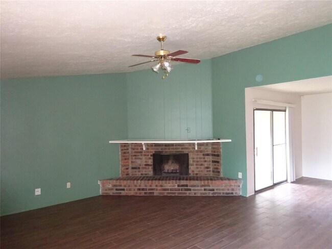 Building Photo - 22735 Millgate Dr