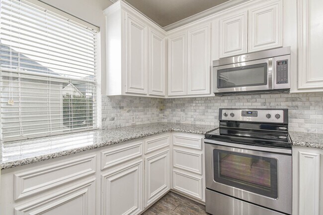 Foto del edificio - 1729 Tuam St