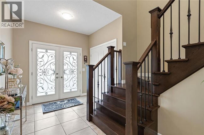 Building Photo - 113 Couling Crescent