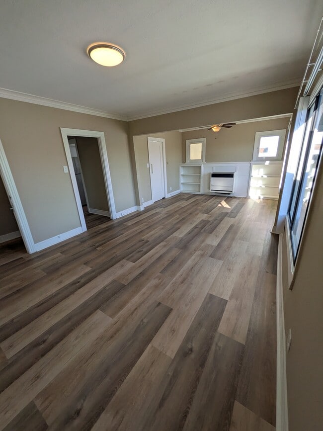 Foto del edificio - 1055 N Ardmore Ave