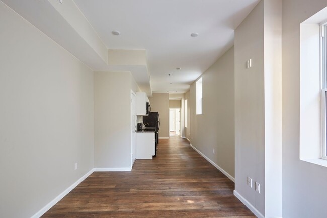 Building Photo - 5514 Woodland Ave