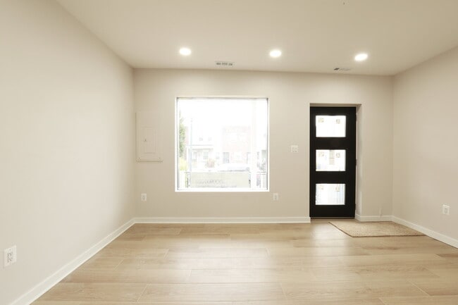 Building Photo - Welcome Home!