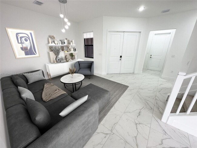 Foto del edificio - 17394 SW 46th St