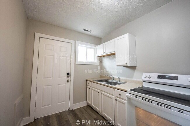 Foto del edificio - 2932 N Dearborn St