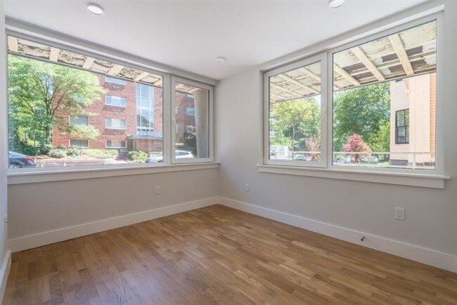 Foto del edificio - 334 Harvard St