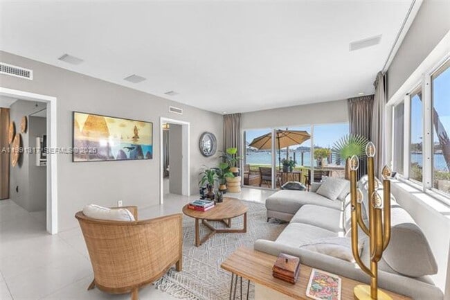 Photo - 1130 Venetian Way Apartment