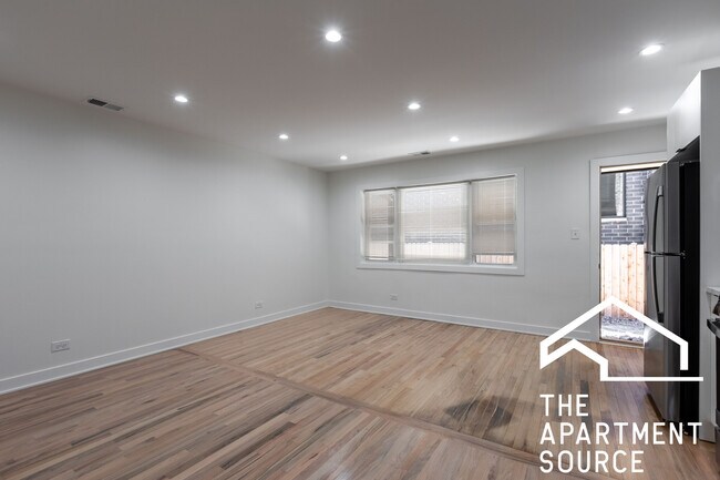 Foto del edificio - 1756 W Rosehill Dr