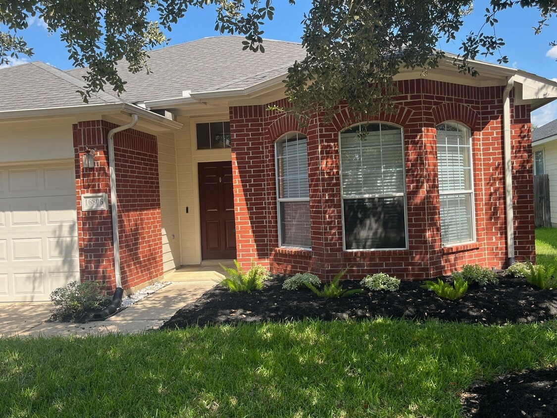 Foto principal - 16806 Empty Ness Dr