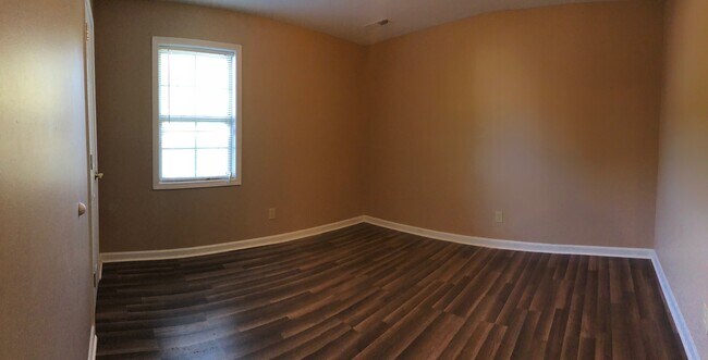 Foto del edificio - 501 N Bradford Ave