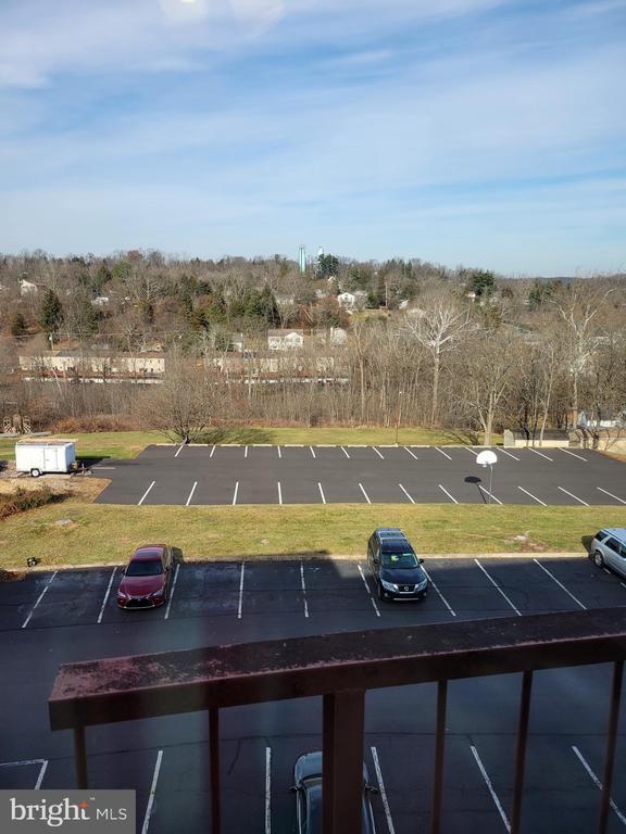 3233 Forest Ln, Schwenksville, PA 19473 Room for Rent in