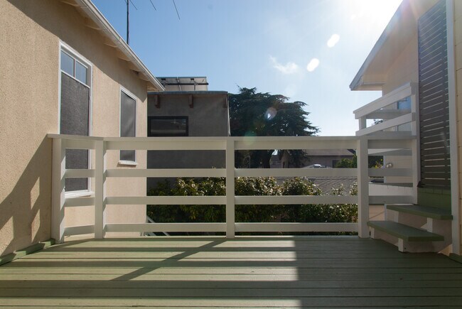 private deck - 936 Palms Blvd