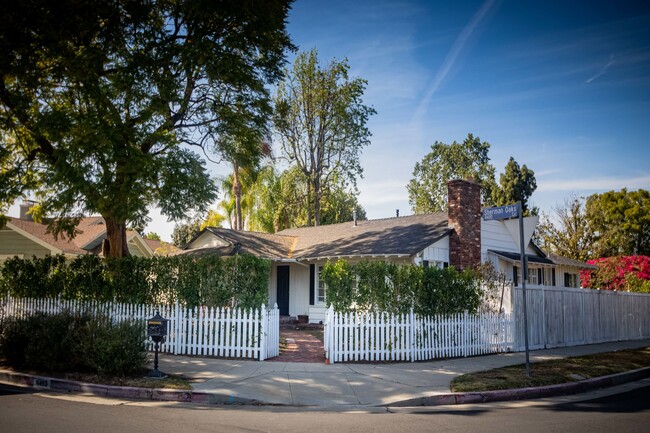 Building Photo - 4483 Sherman Oaks Cir