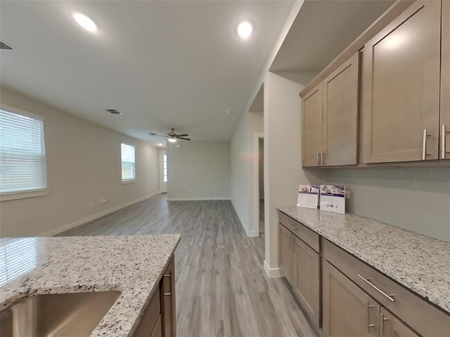 Building Photo - 1733 Mexican Heather Dr