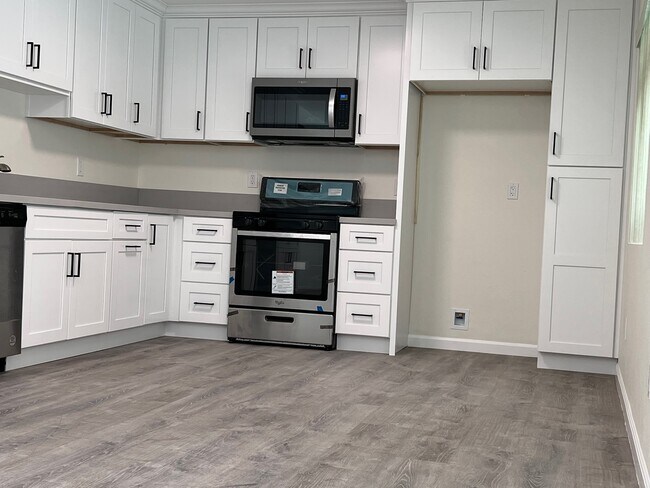 Stainless Steel Appliances - 6064 Whitsett Ave