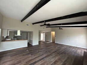 Building Photo - 6510 Ridge Creek Dr