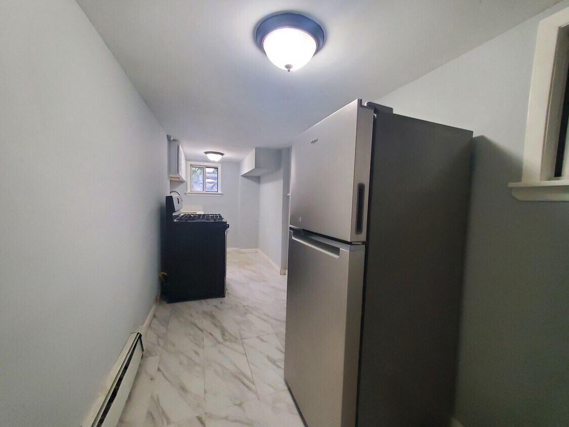 137 Elm St Unit Basement, Newark, NJ 07105 Apartments in Newark, NJ