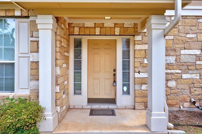 Foto del edificio - 16100 S Great Oaks Dr