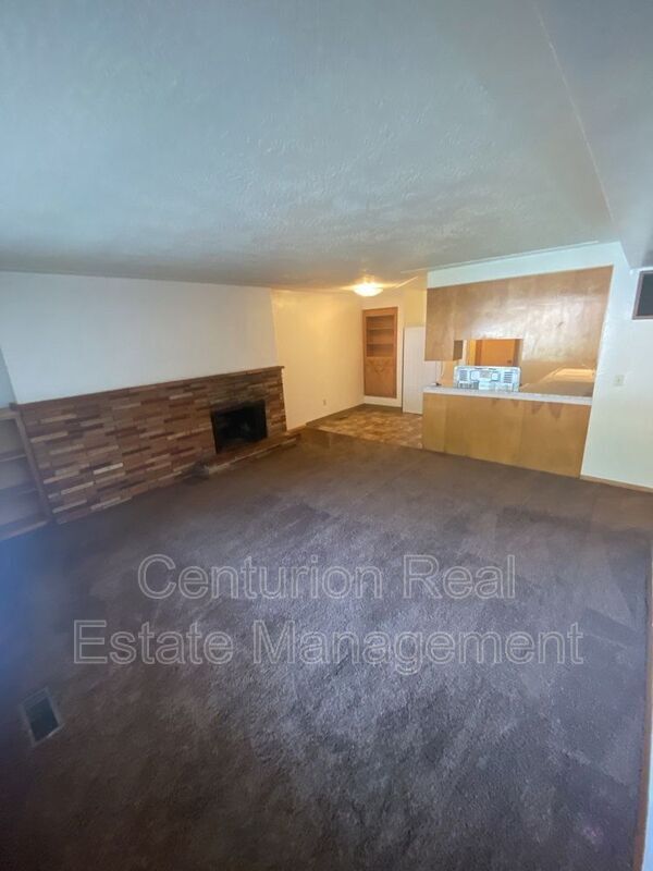 Foto del edificio - 132 Stoneway Dr NW