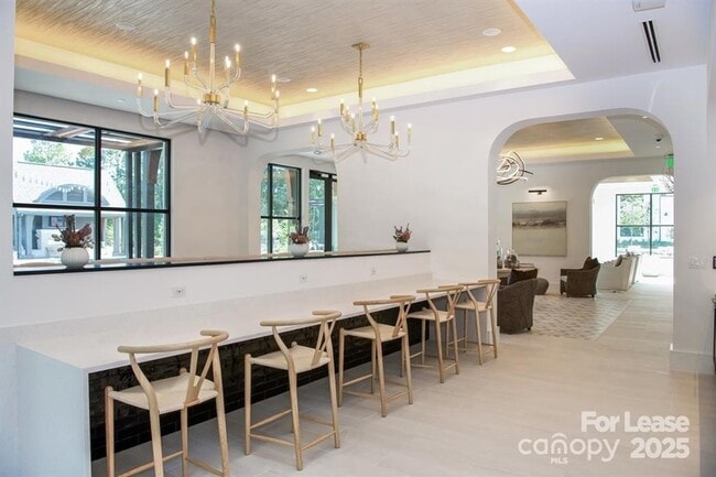 Foto del edificio - 14011 Bespoke Rd